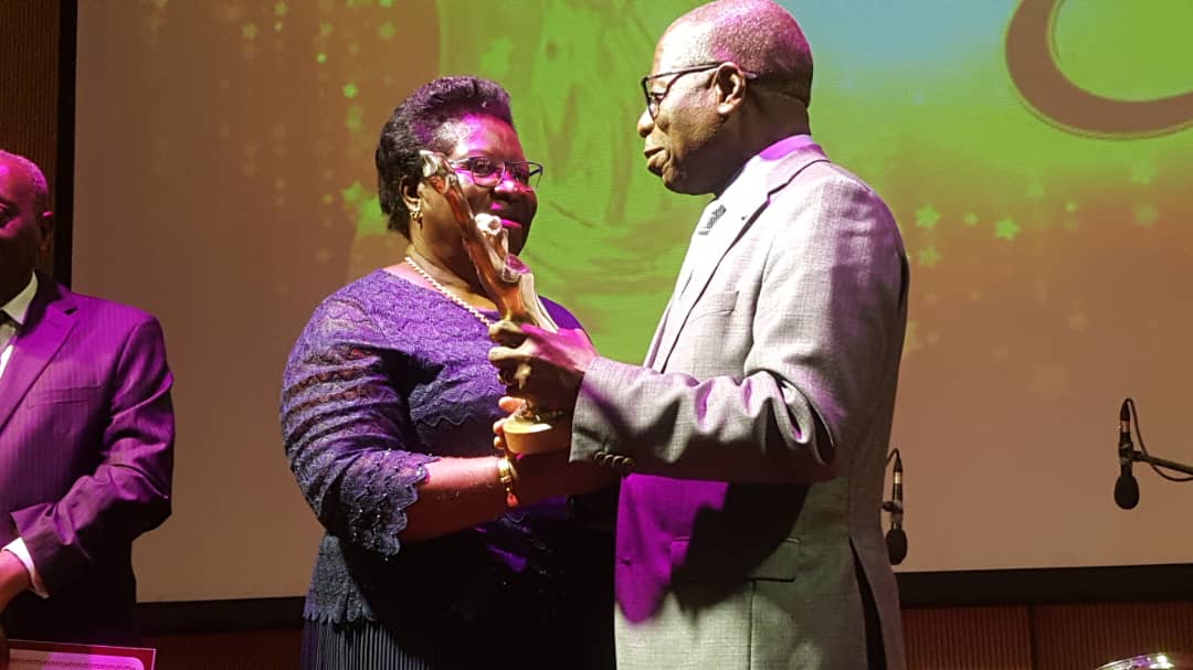 La Directrice Mme Olivier Dadie, a été honorée au rang de Femme Élite 2019 dans la catégorie 